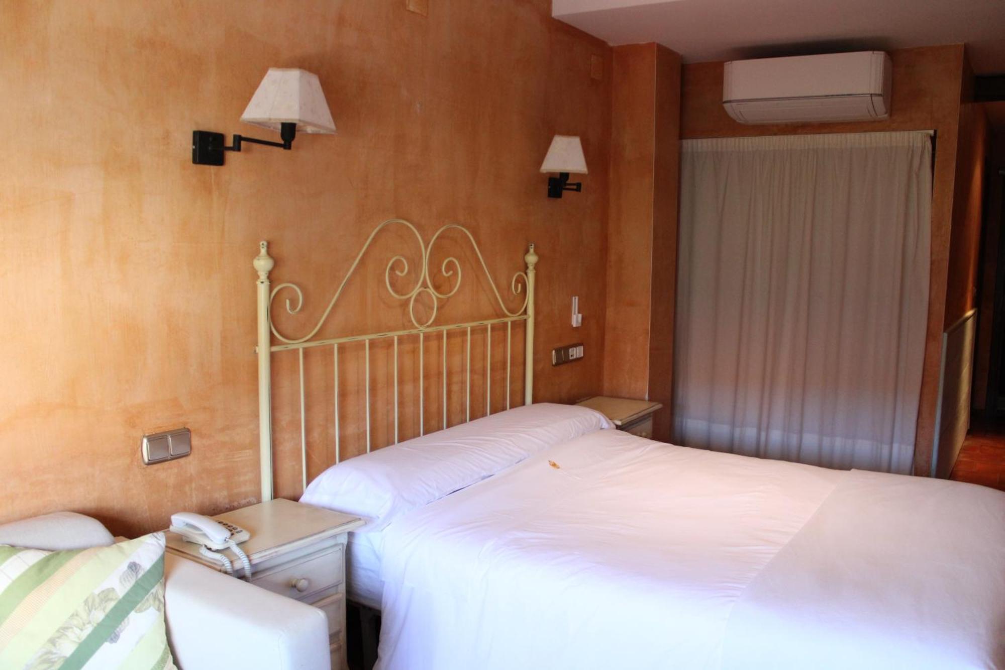 Hotel Rural Carlos I Garganta la Olla Esterno foto